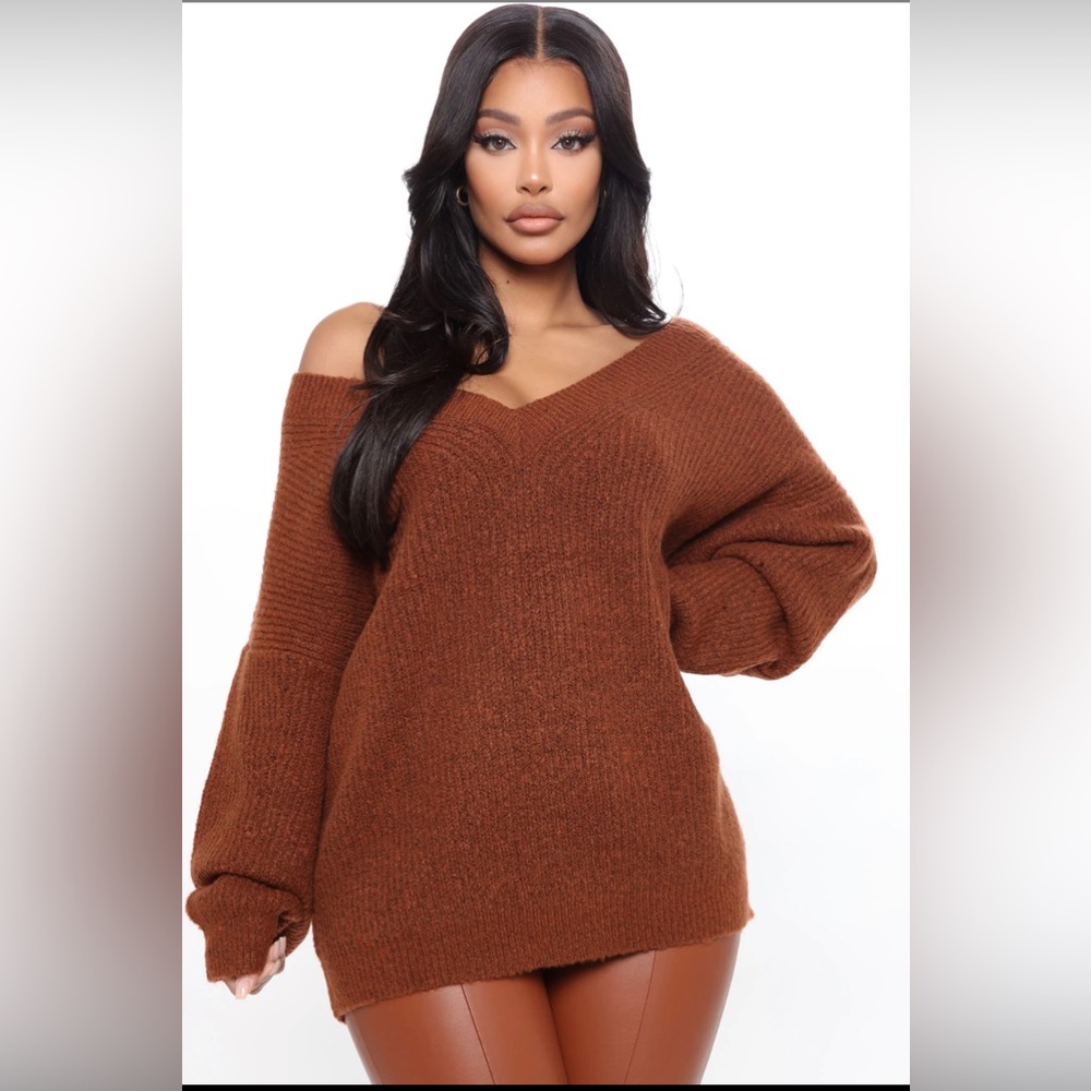 BRAND NEW! Brown pullover sweater